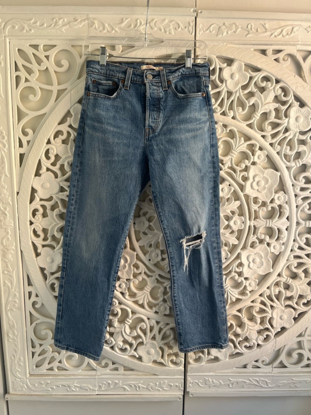 Levi’s Wedgie Straight Jeans W26 Distressed High Rise Light Wash